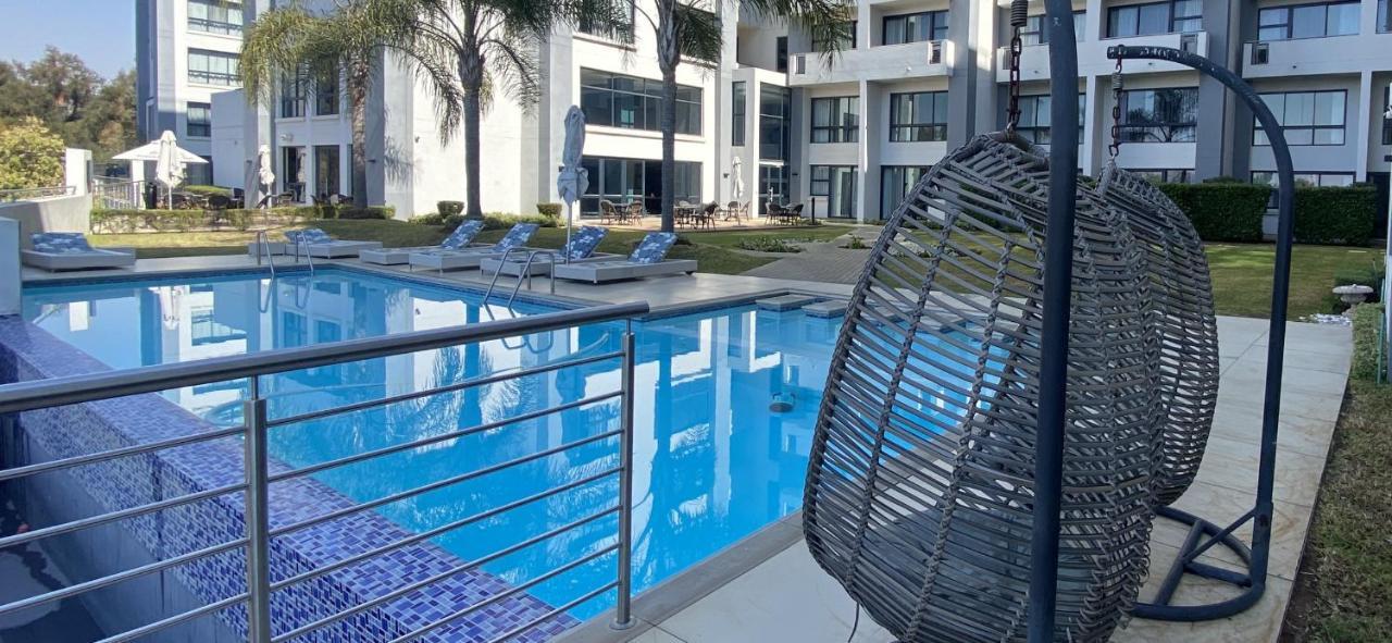 Stay Menlyn Pretoria-Noord Exterior foto